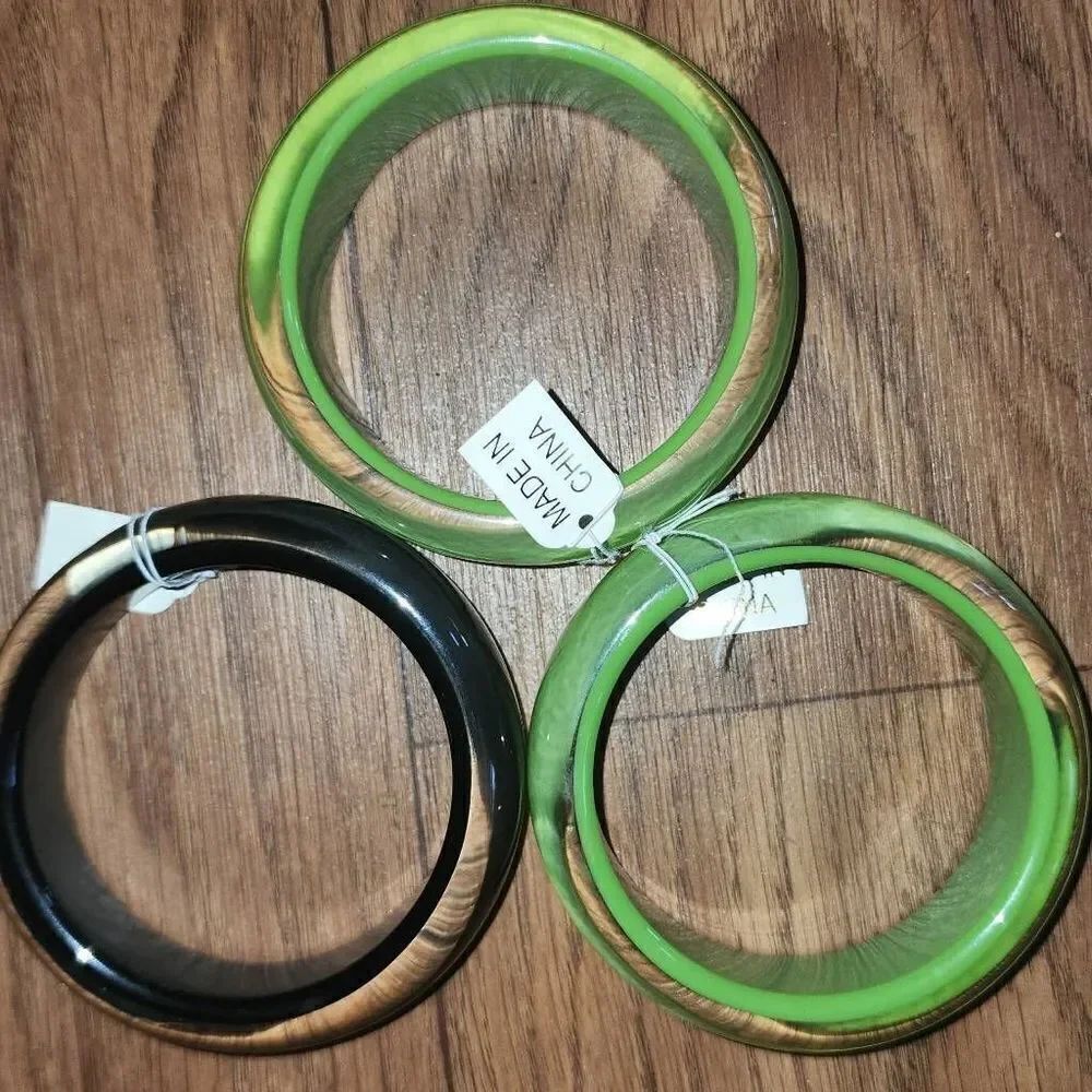 3 pc set resin bangle bracelets - Picture 2 of 4